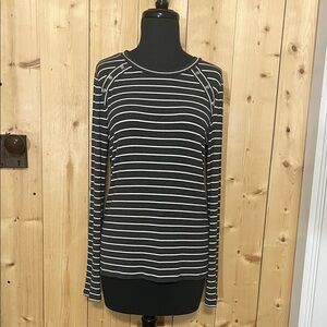 Women's Gray and White Striped Long-Sleeve Tee